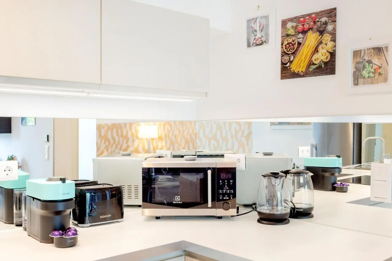 Feel Home Superior # Free Parking # Balcony # Ac Budapest Apartment